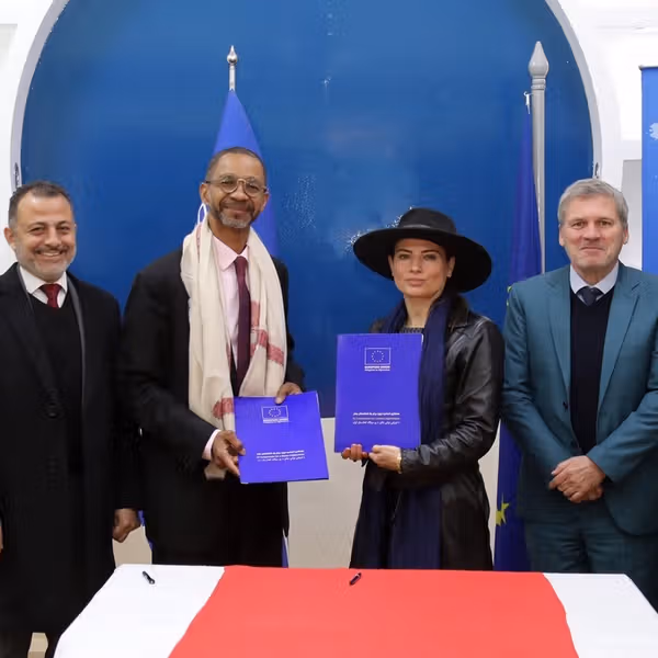 اروپا برای توانمندسازی زنان افغان ۱۰ میلیون یورو کمک میکند