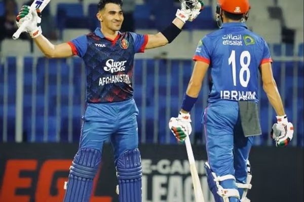 رحمانالله ګربز سږ کال په پياېساېل کې د پېښور زلمي لوبډلې په ملاتړ لوبېږي