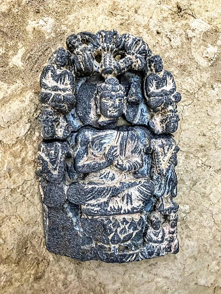 طالبان از کشف یک مجسمه باستانی دوره کوشانی در پکتیکا خبر داد