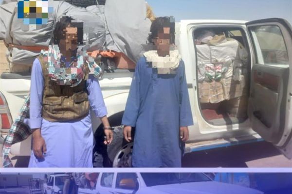 طالبان وايي په نیمروز کې یې د قاچاقي درملو مخه نیولې