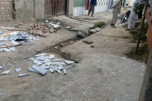 برخی باشندگان غرب کابل برای 'جلوگیری از تخریب خانههای شان به ماموران طالبان پول میدهند'