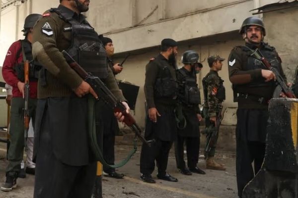 ارتش پاکستان از کشته شدن ۱۳ شبهنظامی در خیبرپختونخوا خبر داد