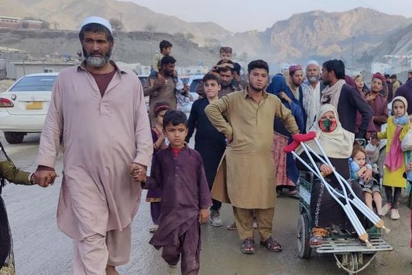 له پاکستانه تر ۴۵ ډېرو افغانانو لېږدول؛ یو افغان د ترهګریزو فعالیتونو په تور نیول شوی