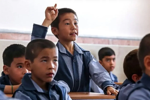 ایران له دغه هېواده اېستل شويو افغان زدهکوونکو ته د انلاین زدهکړو لپاره چمتووالی ښوولی