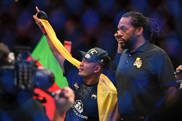 جاشوا وان با پیروزی مقابل پانتوجا، کمربند UFC را حفظ کرد