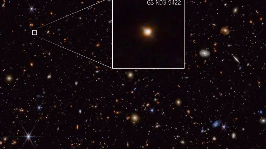 کشف عجیب تلسکوپ جیمز وب؛ کهکشانی با گازهای داغ‌تر از ستارگانش