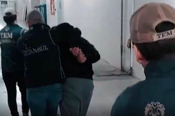 ترکیې له داعش سره د تړاو په تور له ۲۰۰ ډېر کسان نیولي دي