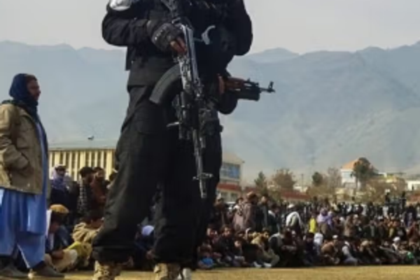 جلدت طالبان أربعة أشخاص علناً أمام أنظار المواطنين في ولايتي كابيسا وزابل