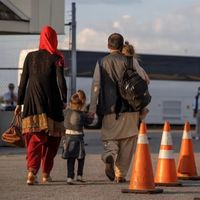 ۶۲ مهاجر افغان در بدل دریافت پول از رفتن به آلمان انصراف میدهند