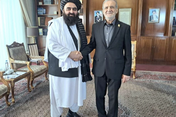 إيران تقول إنها ستعترف قريبًا بإدارة طالبان