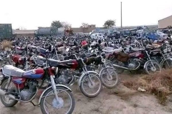 طالبان در قندهار برای ثبت هر موتورسایکل هفت هزار افغانی پول میگیرد