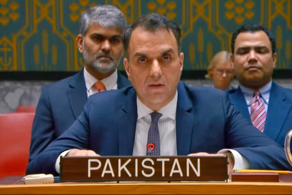 پاکستان بار دیگر نسبت به افزایش تروریسم فرامرزی از خاک افغانستان هشدار داد