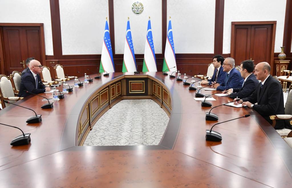 مقام‌های اوزبیکستان و کانادا درباره برقراری صلح و ثبات در افغانستان گفت‌وگو کردند