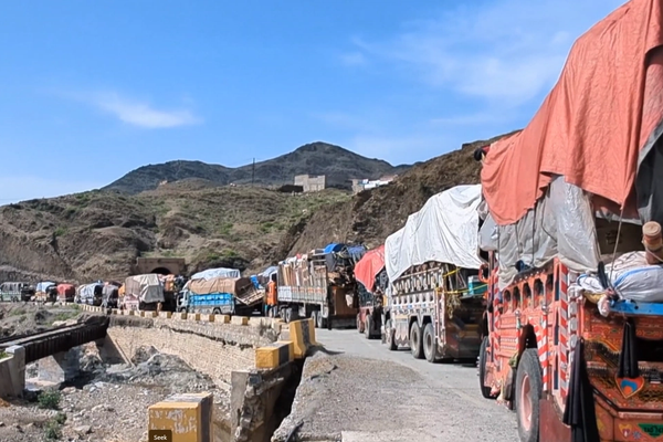 په خیبر پښتونخوا کې تر دې دمه د افغان کډوالو لس پنډغالي خالي شوي