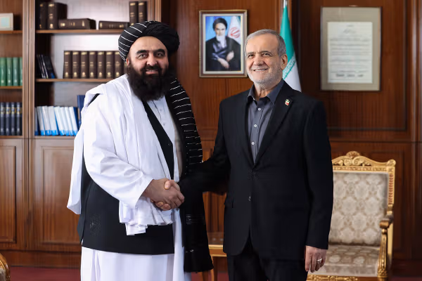 طالبان از اظهارات پزشکیان درباره تعامل سریعتر ایران و افغانستان استقبال کرد