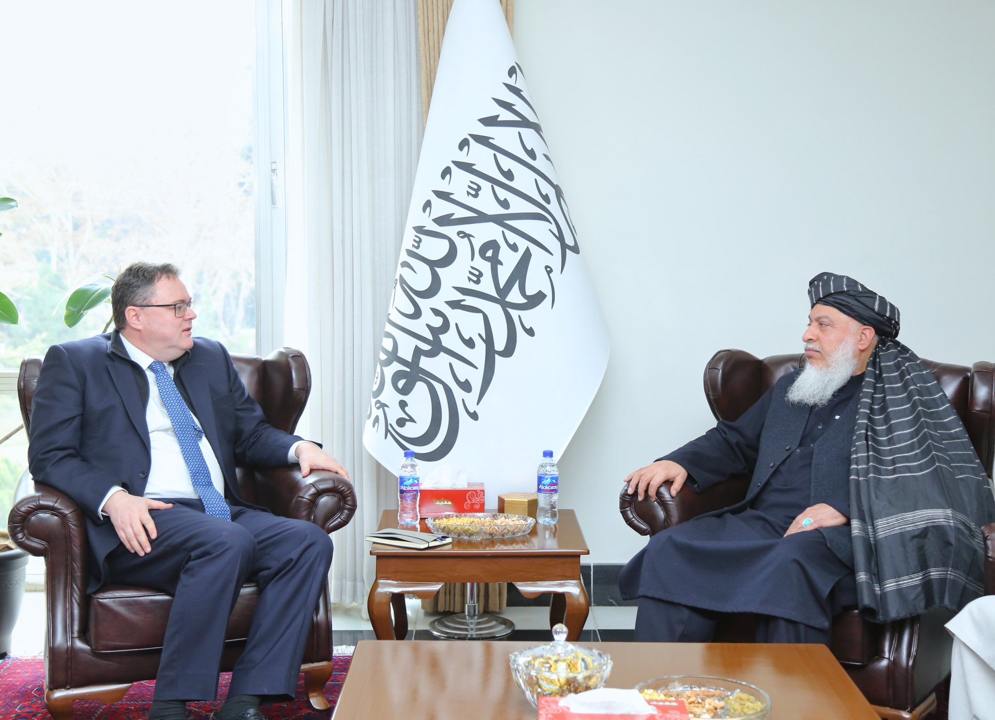 در پی کاهش روابط ناروی با طالبان، عباس استانکزی با کاردار سفارت این کشور در کابل دیدار کرد