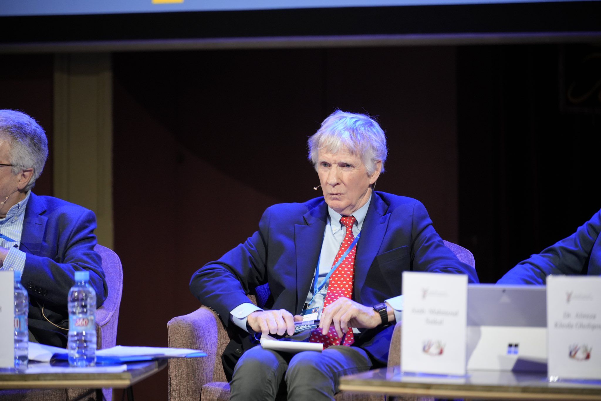 سفیر سابق امریکا در کابل: گروگان‌گیری شهروندان خارجی کسب‌وکار طالبان است