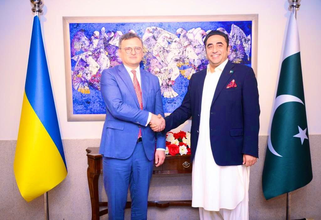 وزیر خارجه پاکستان گزارش‌ها درباره ارسال سلاح به اوکراین را تکذیب کرد