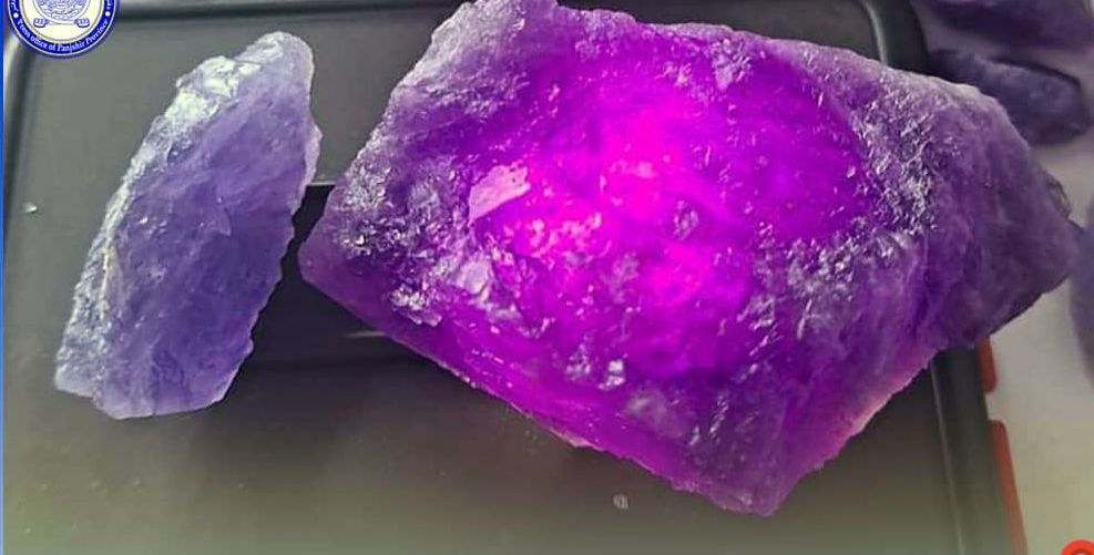 طالبانو په لومړي ځل د پنجشېر یاقوت استخراج کړل