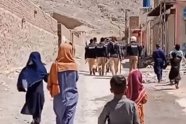 د بلوچستان په لورالايي کې د افغان کډوالو پر ضد د پولیسو عملیات چټک شوي