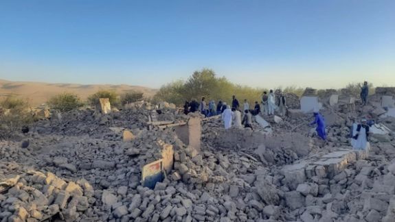 سازمان بینالمللی مهاجرت از اعزام چندین تیم سیار پزشکی به منطقه زلزلهزده هرات خبر داد