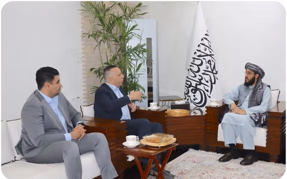 په اسلام اباد کې د طالبانو سفیر د مصر له مستشار سره پر دوه اړخیزو اړیکو غږېدلی