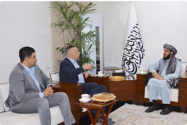 په اسلام اباد کې د طالبانو سفیر د مصر له مستشار سره پر دوه اړخیزو اړیکو غږېدلی