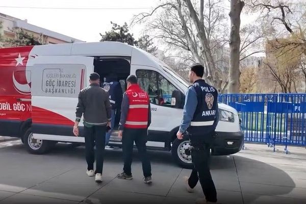 دستکم ۴۲ پناهجوی افغان در شهر چاناک قلعه ترکیه بازداشت شدند