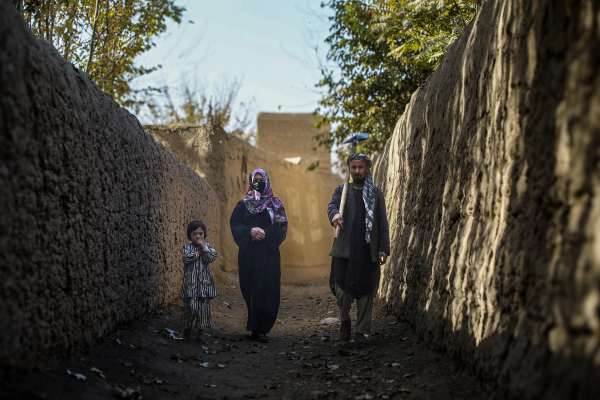 ملګرو ملتونو په افغانستان کې د بې وزلۍ او د ماشومانو د خوارځواکۍ ډېرېدو اټکل کړی