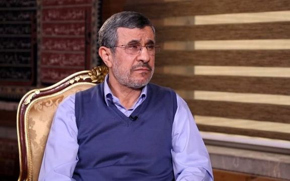 محمود احمدینژاد: وضعیت افغانستان به زودی دامان کشورهای حامی طالبان را میگیرد