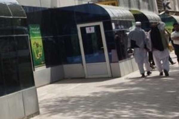 طالبان میگوید محدودیتهای بانکی شهروندان بهطور کامل برداشته میشود