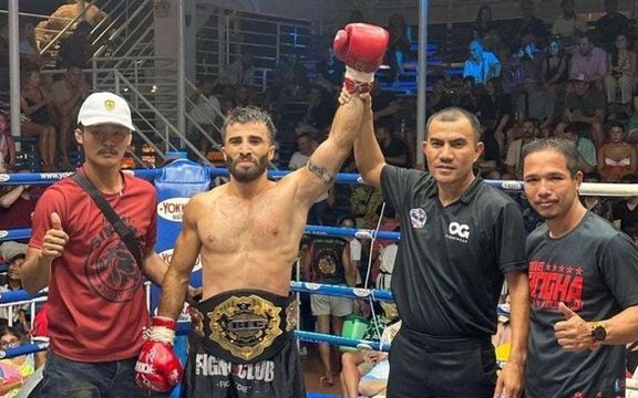 افغان لوبعاړي شاهین ځواکمن ټایلنډي سیال ته د موی تای په سیالیو کې نه هېرېدونکې ماتې ورکړه