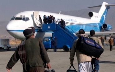 افغانانو ته د ځینو هېوادونو د وېزو د ورکړې بهیر پیل، خو د مستقیمو الوتنو ستونزې