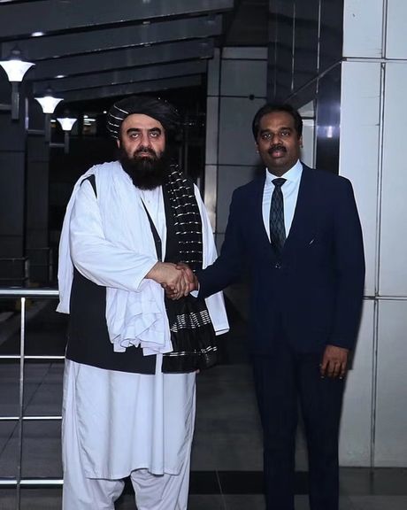 همکاری دوجانبه و نگرانیهای امنیتی محورهای سفر وزیر خارجه طالبان به هند