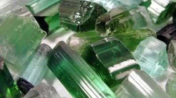 طالبان وایي په کاپیسا کې د بېرجو کان د کېندنې چارې پیل شوې دي