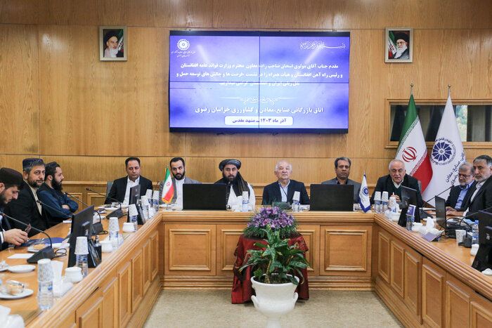 هیئتی از طالبان در روزهای اخیر با مقام‌های راه‌آهن جمهوری اسلامی دیدار کرده است