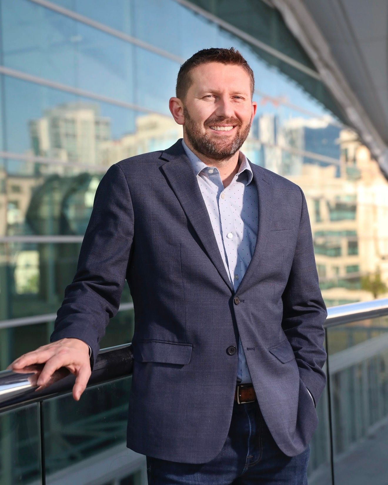 د افغان اېواک اېتلاف مشر: لا هم امریکا ته د افغان پناه غوښتونکو د لېږد لپاره مبارزه کوو