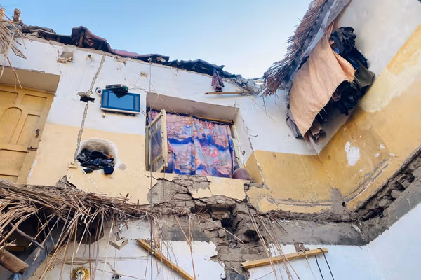 دستکم هفت عضو یک خانواده در ننگرهار در پی فروریختن سقف یک خانه جان باختند