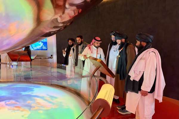 د طالبانو د اوبو او انرژۍ وزیر په عربستان کې د انرژۍ له نړۍوال نندارتون څخه لیدنه کړې