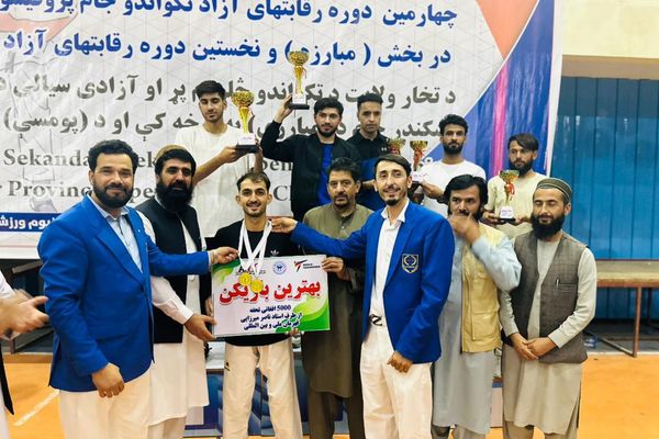 قهرمانی تیم تخار در بخش مبارزه مسابقات تکواندو آزاد «جام نجیبالله سکندر»