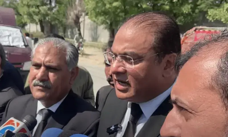 د پاکستان تحریک انصاف ګوند: د عمران خان د سترګې ستونزه لاهم جدي ده