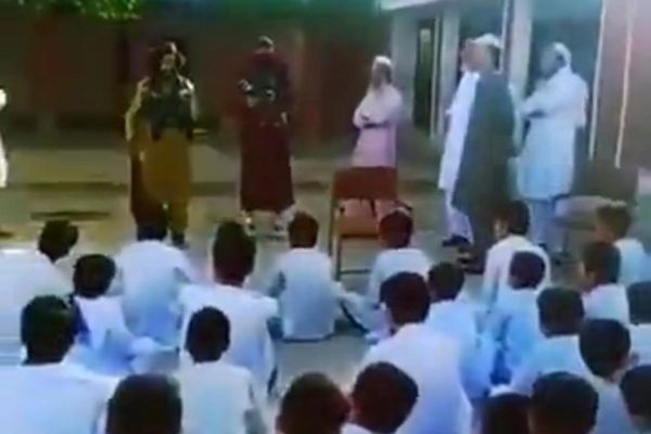 پاکستاني طالبانو د وزیرستان په شیوا سیمه کې «دولتي ښوونځي» تړلي