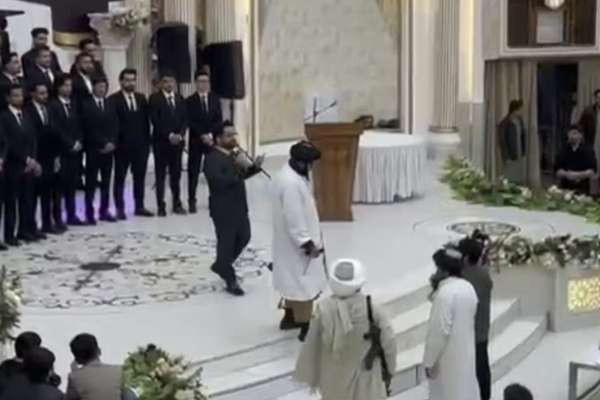 طالبان تدافع عن تدخل المحتسبين المسلحين في حفل تخرج طلاب جامعة هرات