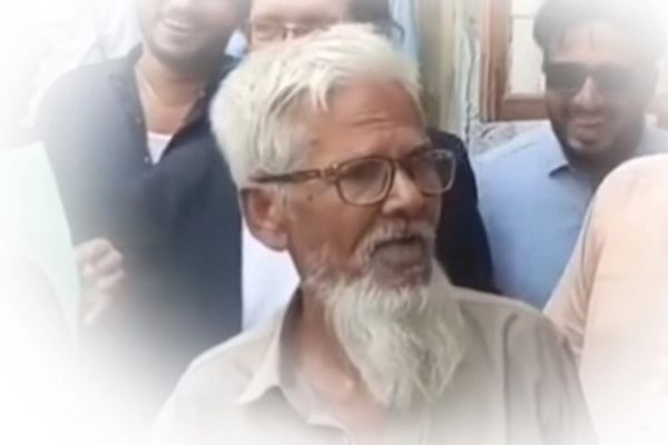 د پاکستان په کراچۍ کې یوه خاوند خپله مېرمن له کوروالي څخه د انکار له امله وژلې ده