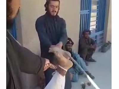 د افغانانو پر بدن د طالبانو له ۱۰۷ زرو څخه زیاتې دُرې