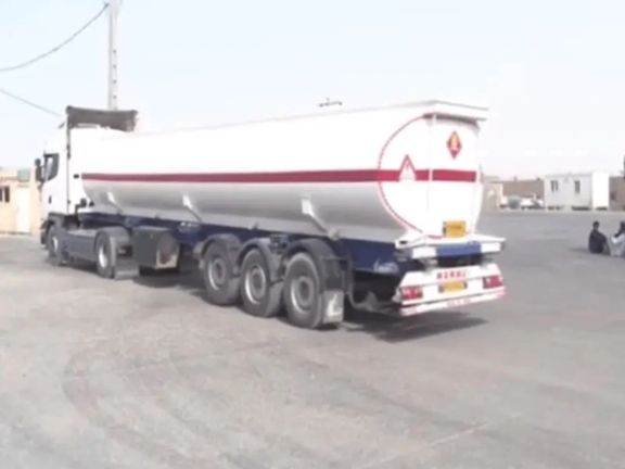 د طالبانو د سټنډرډ اداره: ۱۰ ټانکره بې کیفیته تېل بیرته ایران ته وګرځول شول