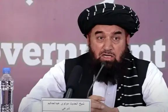 سرچينې: طالبانو په کابل کې ۳۰ هغه کسان نیولي چې د کورونو له تخلیې یې ډډه کوله