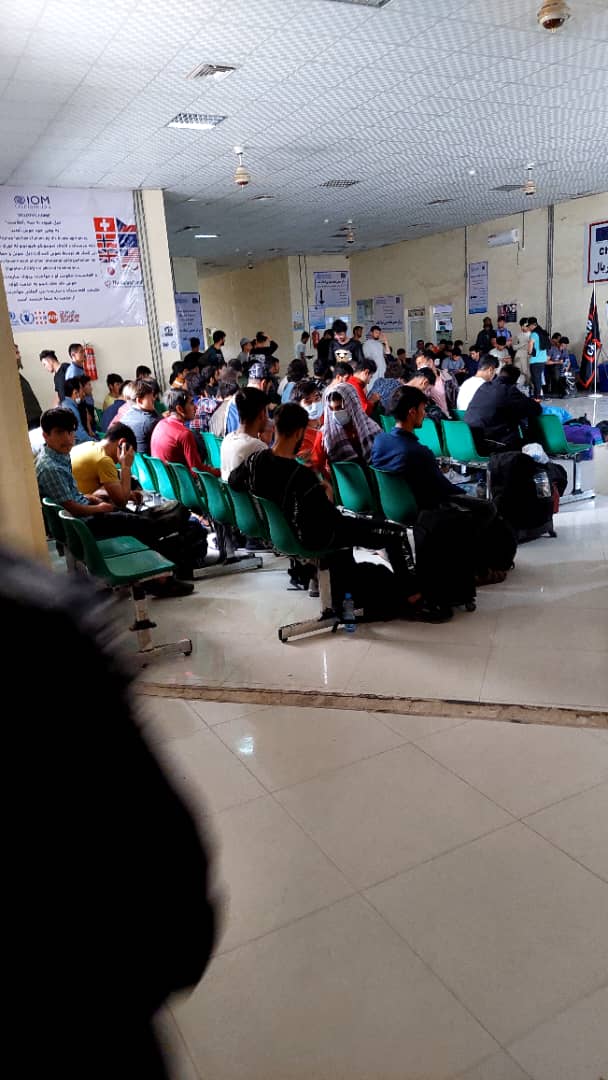 وزارت مهاجرین طالبان: بیش از دو هزار و ۵۰۰ مهاجر افغان از ایران بازگشتند