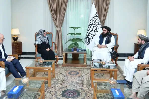 امیرخان متقي او د سره صلیب جګپوړي چارواکي د بشري مرستو د اړتیا په اړه غږېدلي
