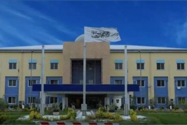 طالبان وایي، د کابل په پنځمه حوزه کې یې د موټرونو د غلا په تور درې کسیز بانډ نیولی